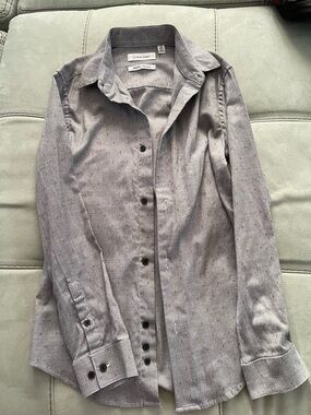 Calvin Klein Men’s Light Gray Speckled Button-Up Shirt